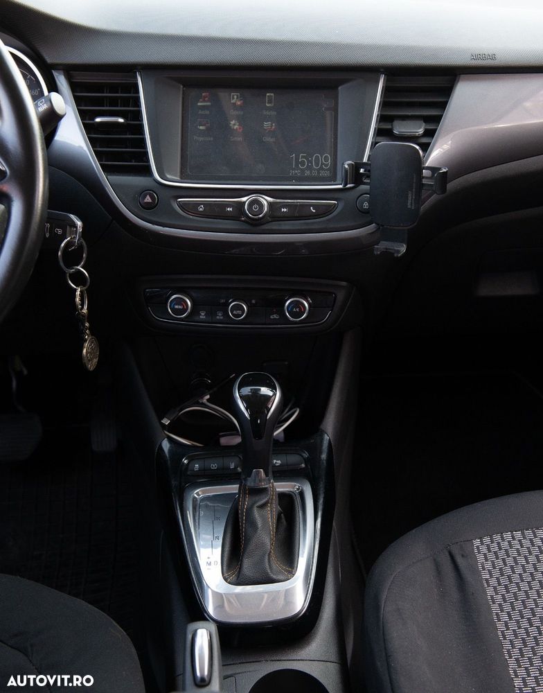 Opel Crossland - 26