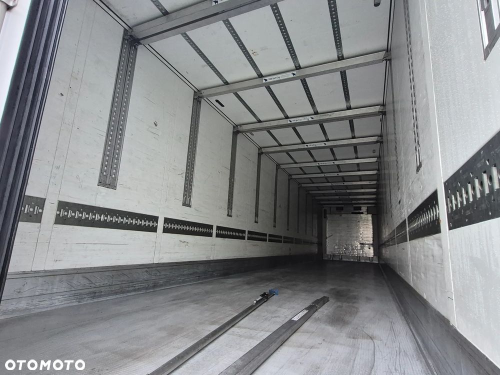 Schmitz Cargobull SKO24 - 3