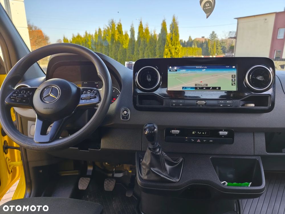 Mercedes-Benz SPRINTER 317 CDI 170KM MAXI LONG DOKA 6OSOBOWA SKRZYNIA KAMERA KLIMATRONIC NAVI COMMAND INTERNET HAK 3500 KG TEMPOMAT cały w oryginale Fotele KOMFORTY podgrzewane - 21