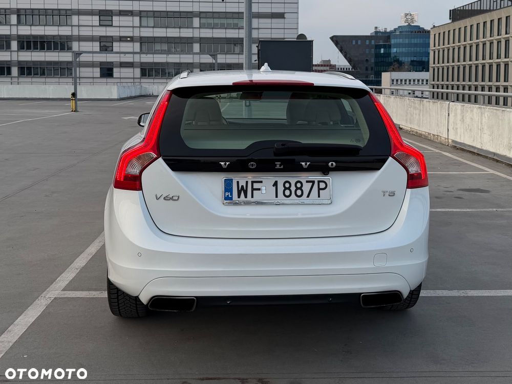 Volvo V60 T5 Geartronic Summum - 6