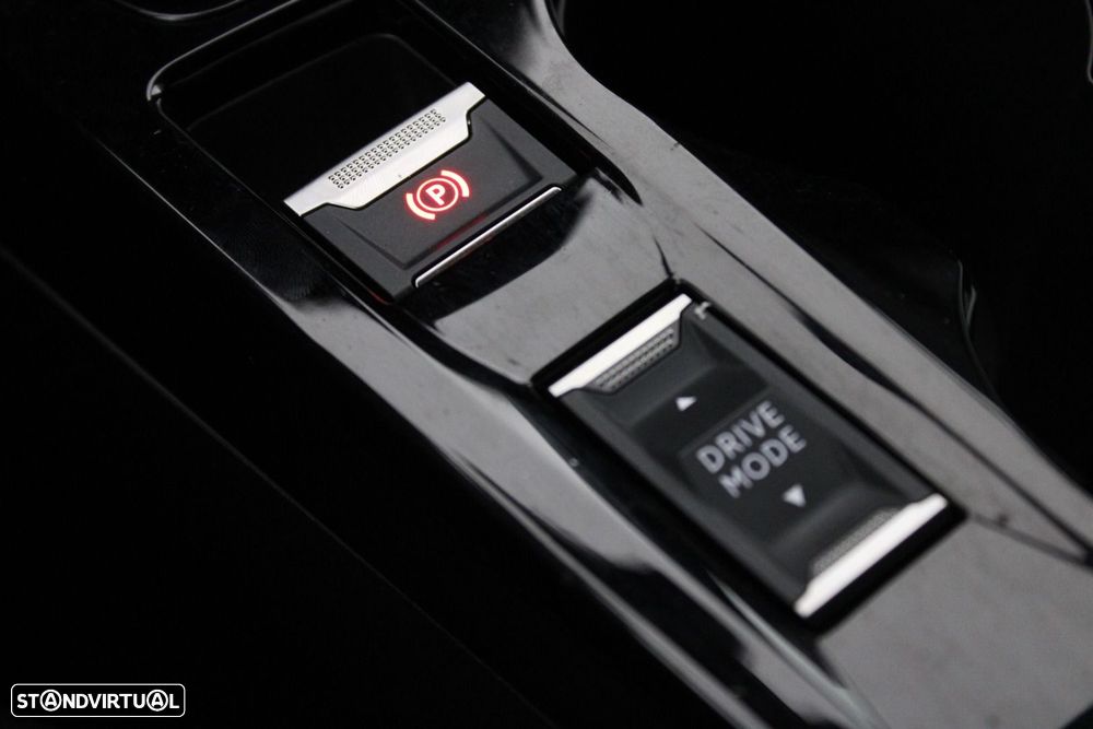 Peugeot e-2008 50 kWh Allure Pack - 25