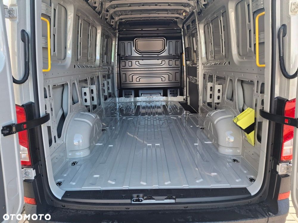 Volkswagen Crafter 2.0 TDI 177 KM - 34