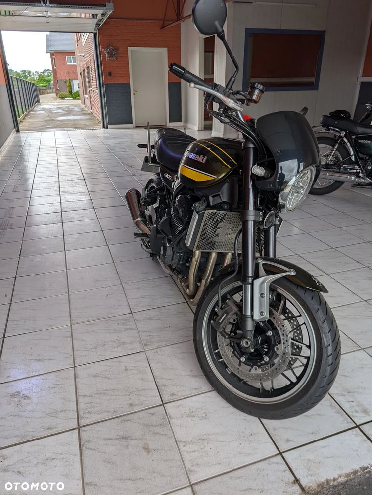 Kawasaki Z 900 RS - 3