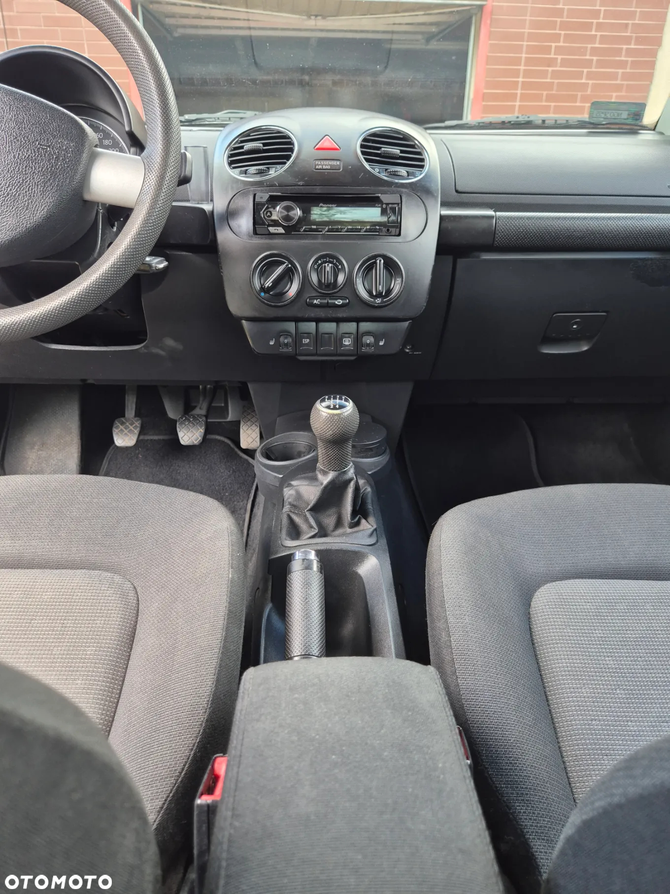 Volkswagen New Beetle 1.6 - 12