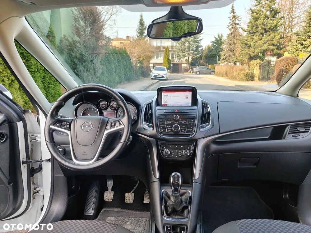 Opel Zafira - 22