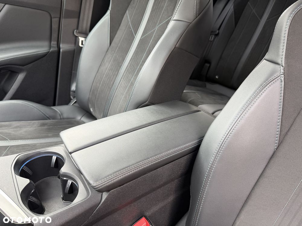 Peugeot 3008 PureTech 130 Stop & Start GPF EAT8 Crossway - 27