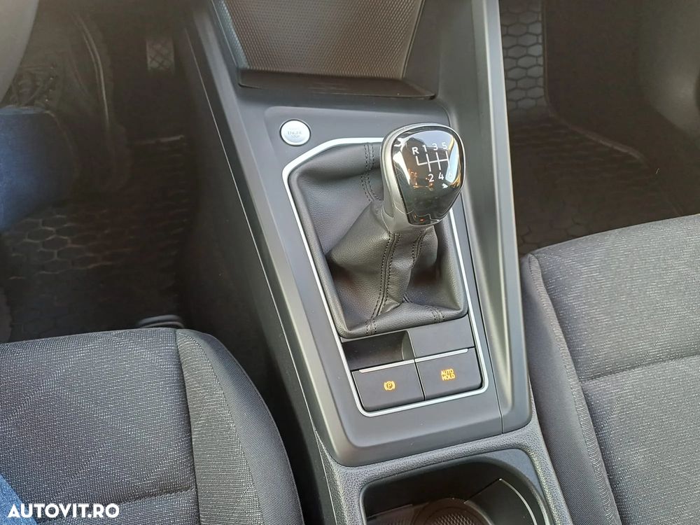 Volkswagen Golf 1.5 TSI ACT Life - 26