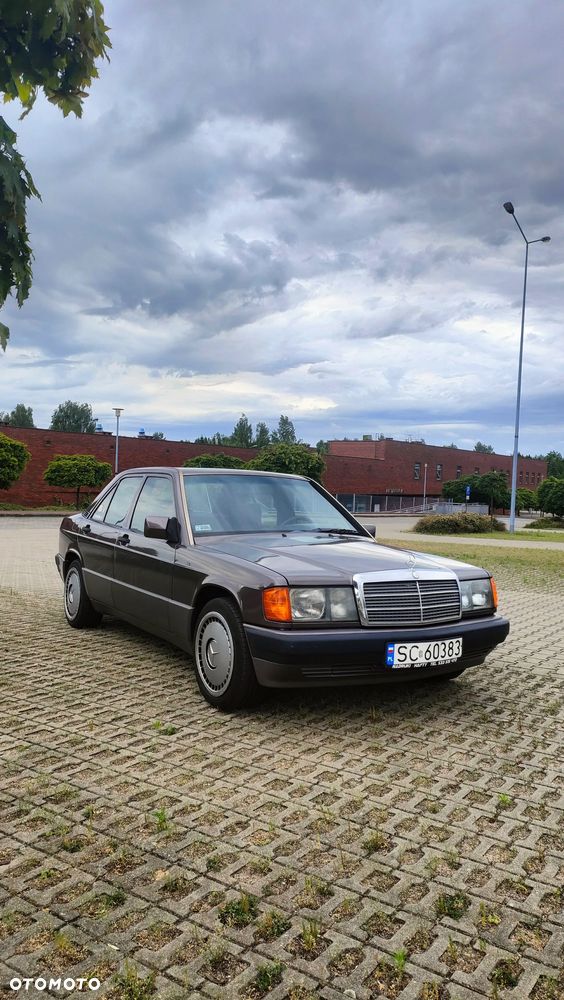 Mercedes-Benz W201 (190) - 5