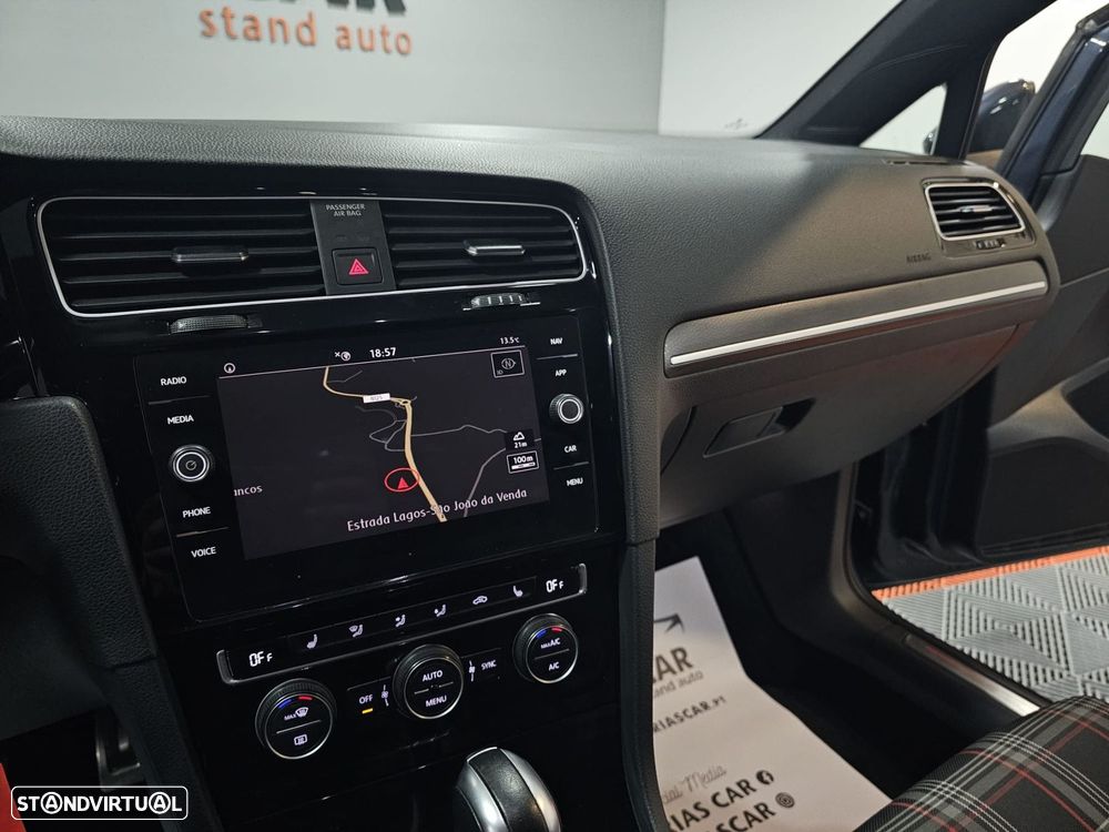 VW Golf 2.0 TSI GTI DSG Performance - 19