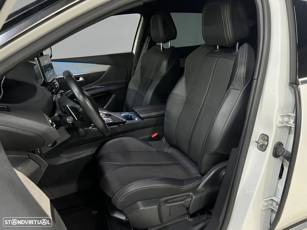 Peugeot 3008 1.6 Hybrid GT Pack e-EAT8 - 16