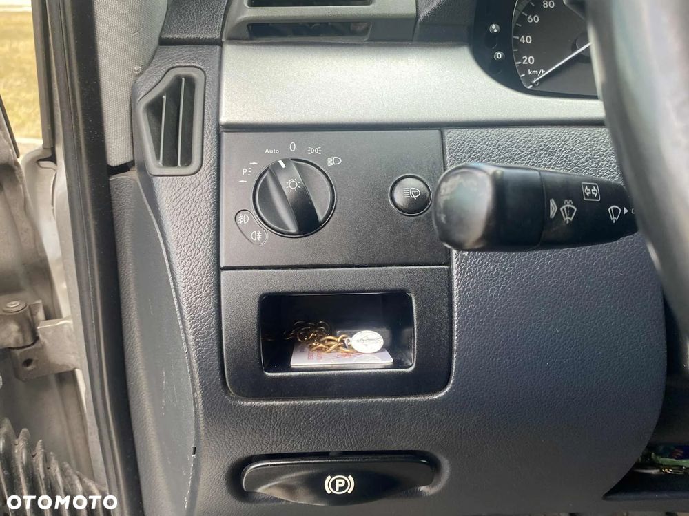 Mercedes-Benz Viano - 13