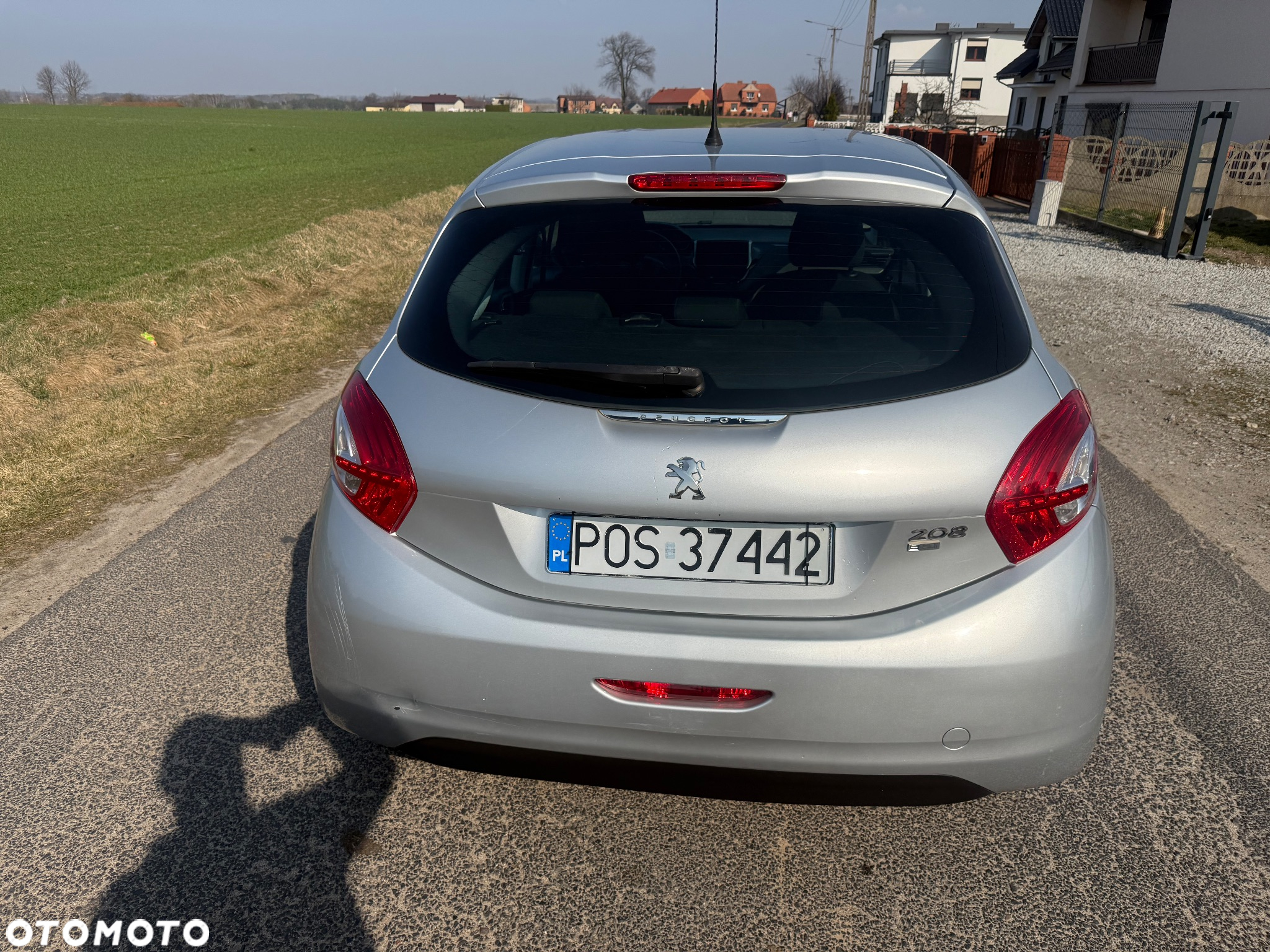 Peugeot 208 - 4