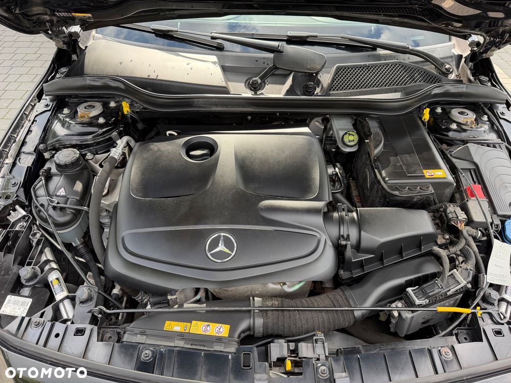 Mercedes-Benz GLA 200 - 15