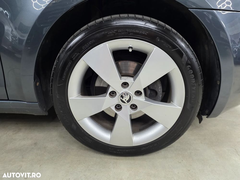 Skoda Octavia 2.0 TDI DSG Ambition - 29
