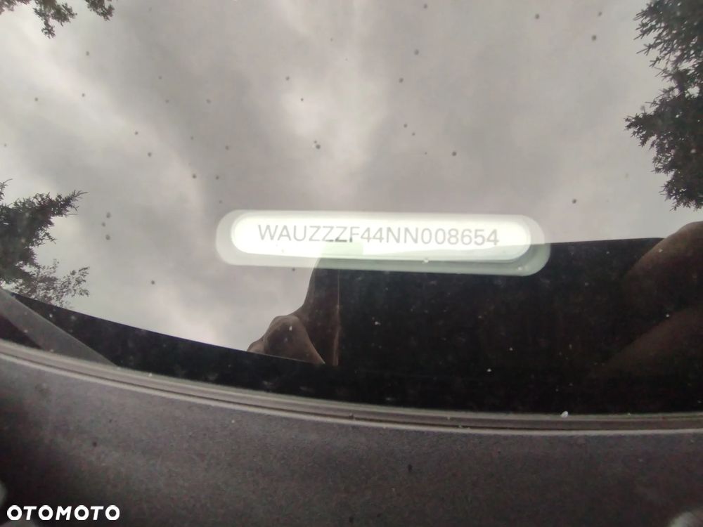 Audi A4 Limousine - 13