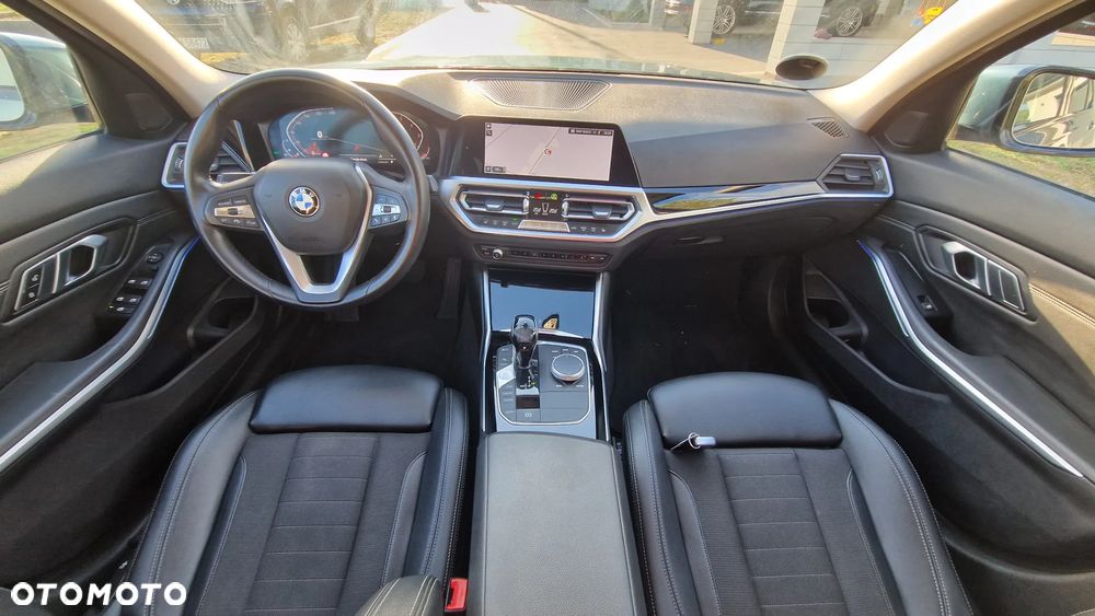 BMW Seria 3 320i GPF Sport - 24