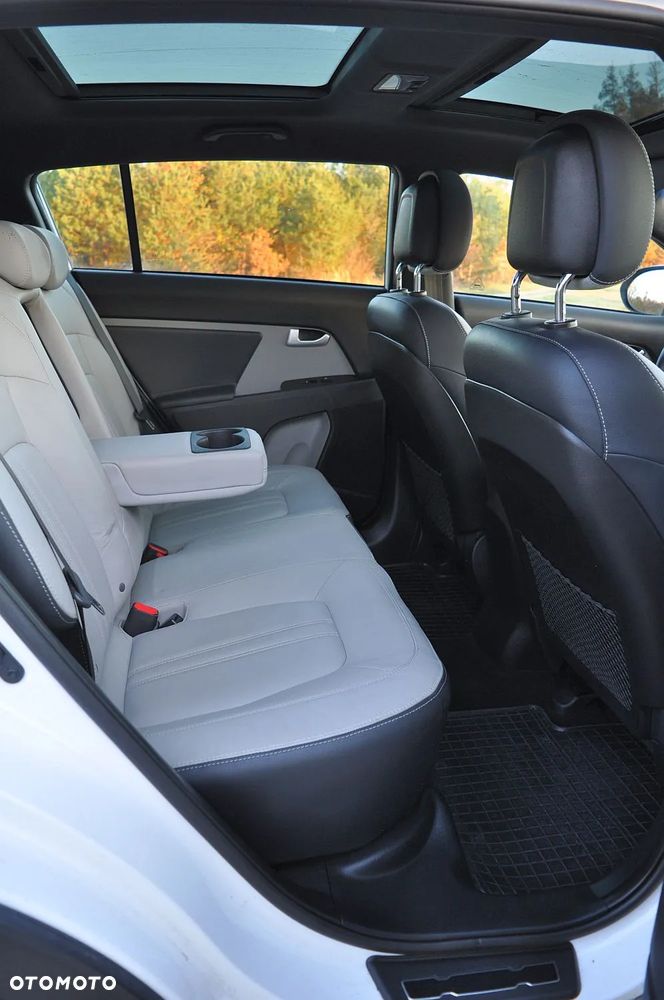 Kia Sportage 2.0 CRDI 184 AWD Platinum Edition - 27