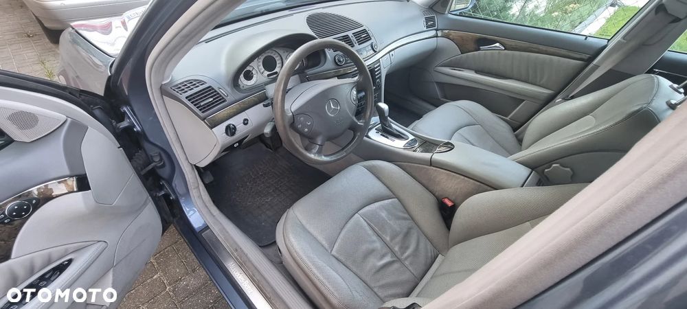 Mercedes-Benz Klasa E 320 T Avantgarde - 8