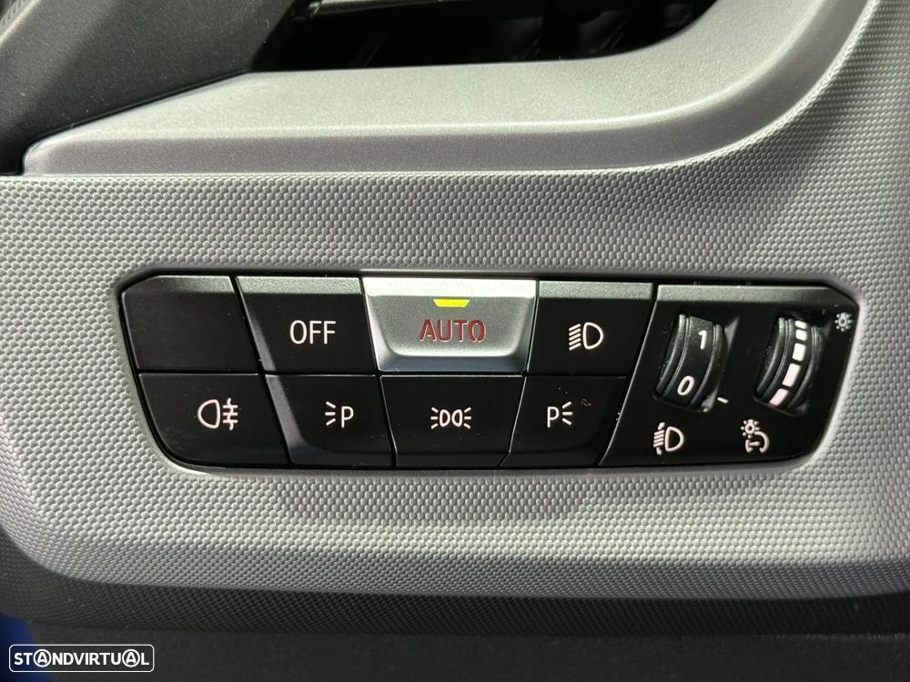 BMW 116 d EDynamics Advantage - 21