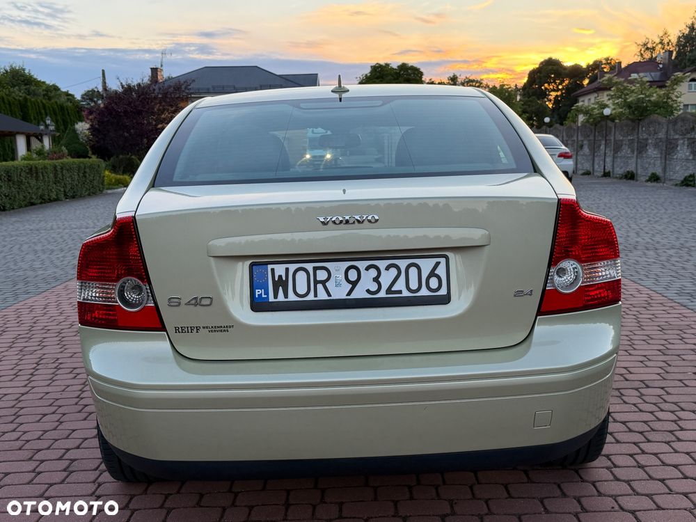 Volvo S40 2.4i Momentum - 11