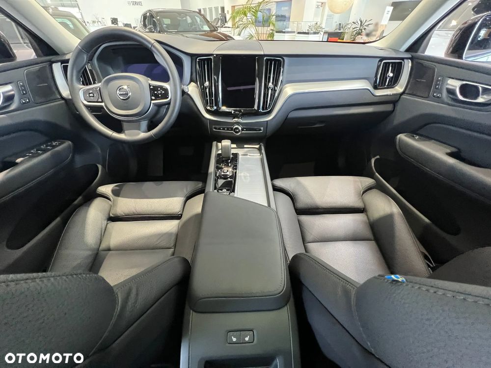 Volvo XC 60 B5 B AWD Plus Black Edition - 17