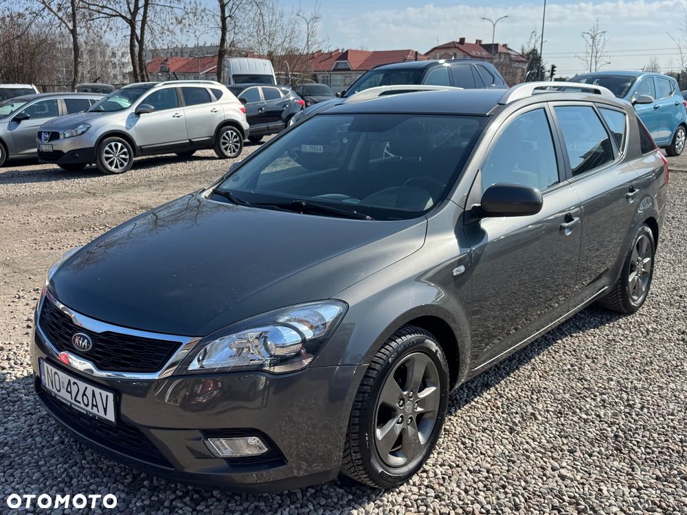 Kia Ceed 1.4 CVVT Attract - 1