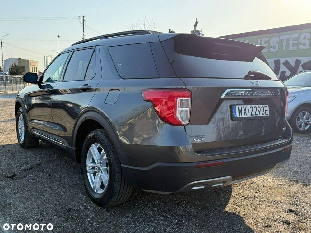 Ford Explorer - 19