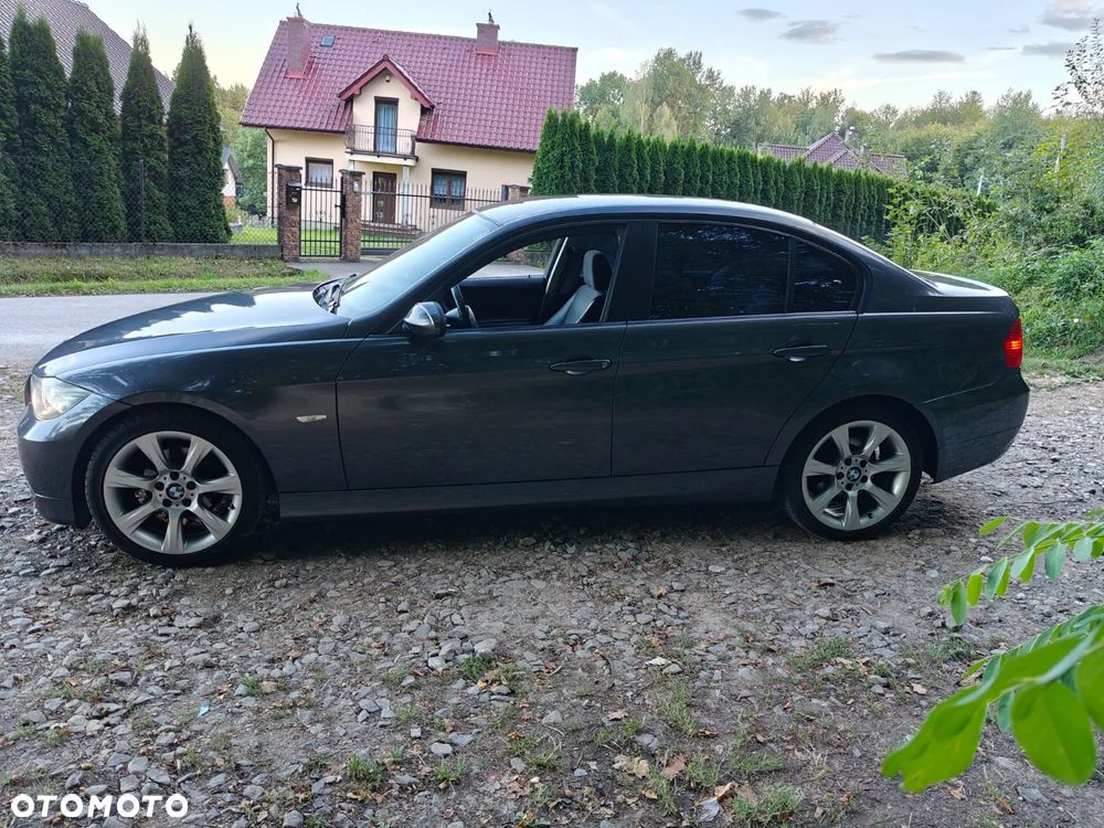 BMW Seria 3 318i - 4