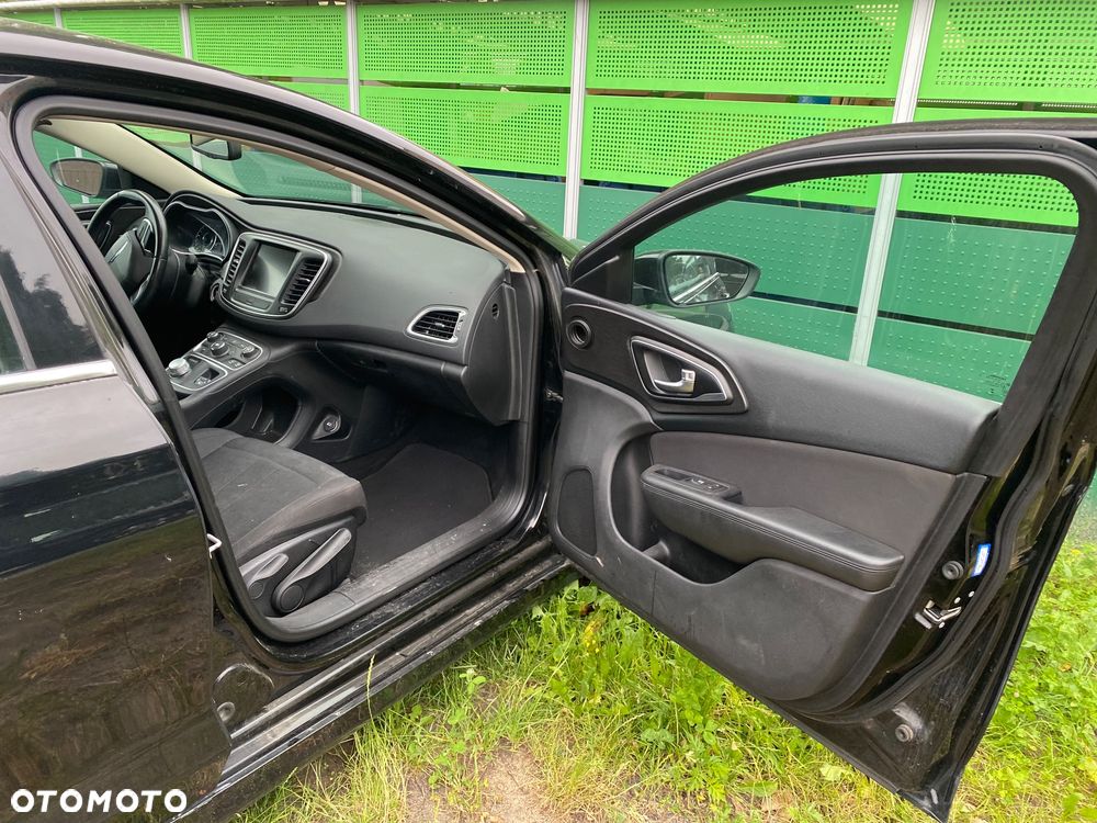 Chrysler 200 - 13