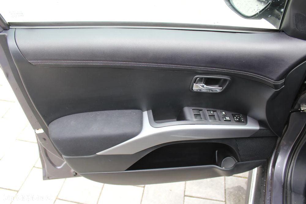 Mitsubishi Outlander 2.0 2WD CVT Invite - 16
