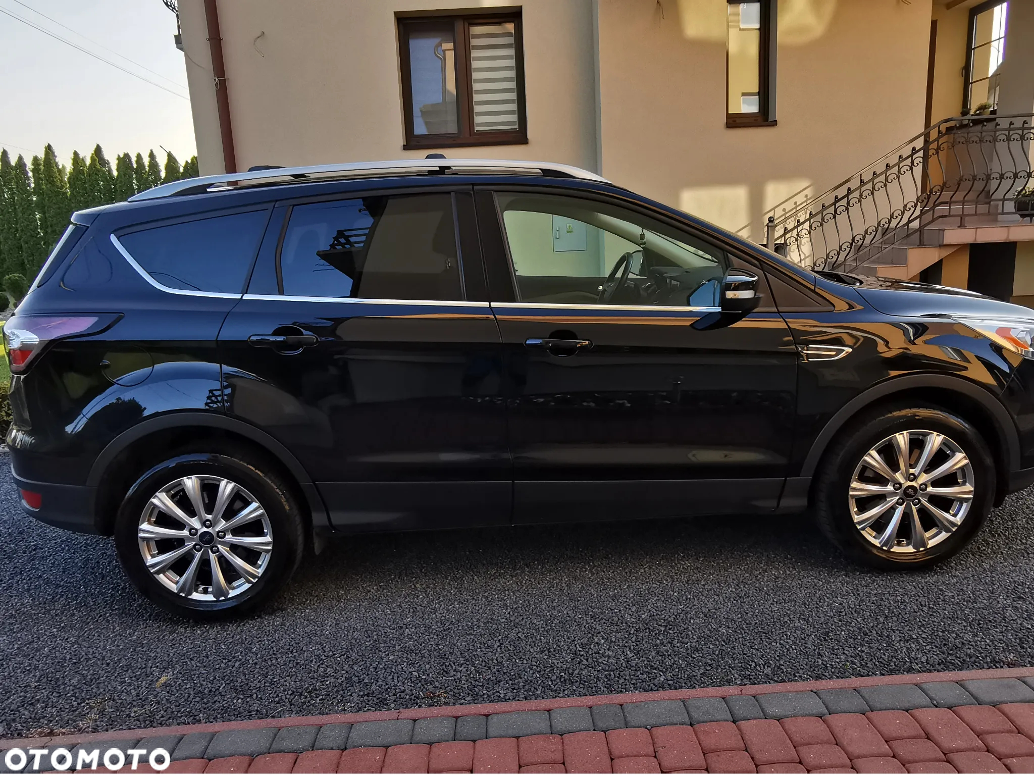 Ford Escape 2.0 EcoBoost AWD Titanium - 9