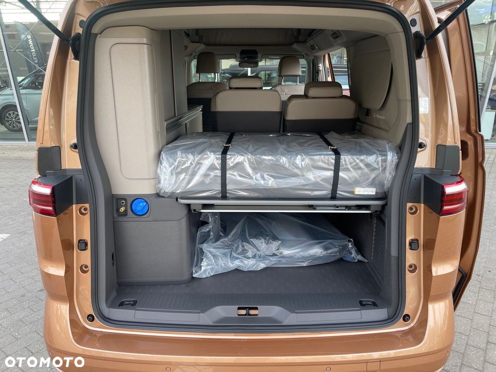 Volkswagen california Nowa California Coast silnik: 2,0 l TDI SCR 150 KM / skrzynia biegów: 7-biegowa DSG rozstaw osi: 3124 mm - 30