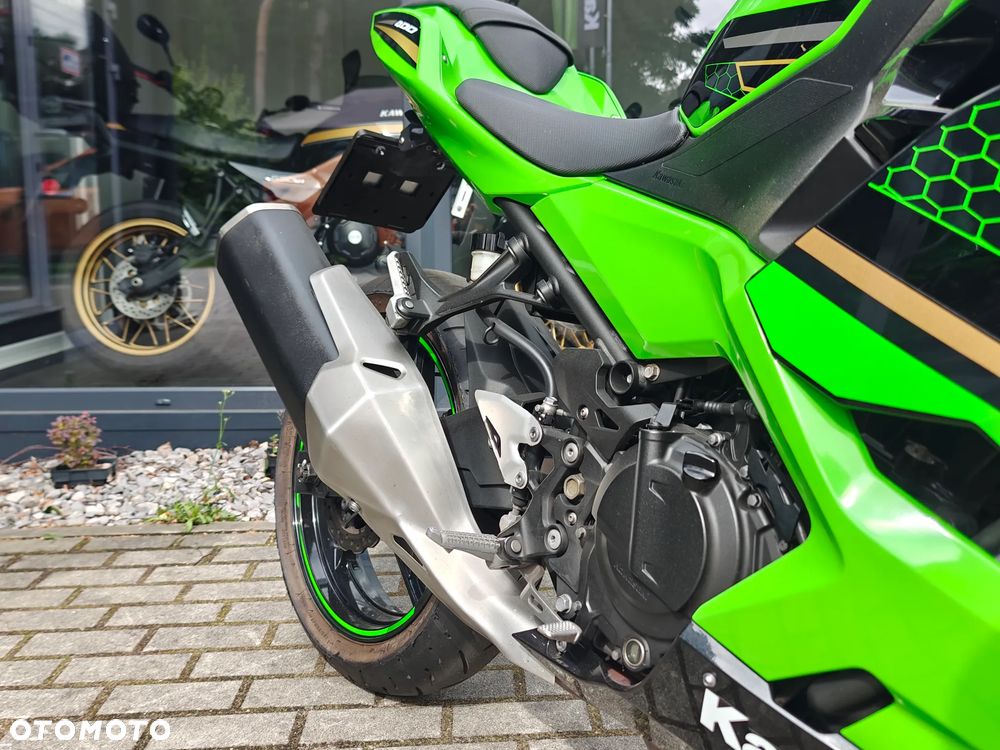 Kawasaki Ninja 400 - 2