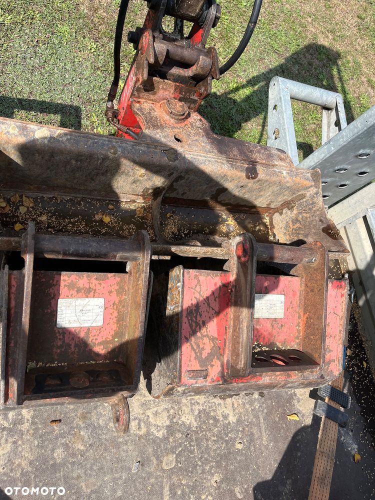 Takeuchi TB016 - 13