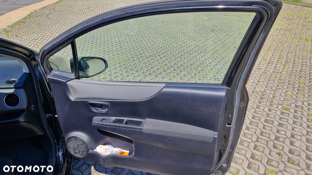 Toyota Yaris - 14