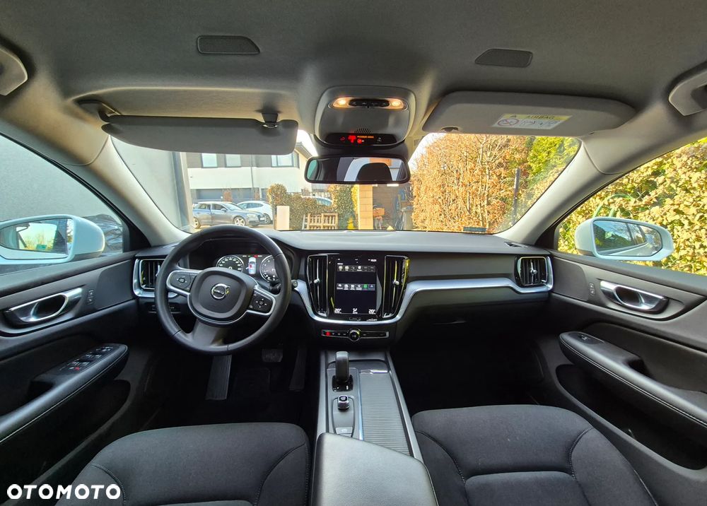 Volvo V60 B3 B Momentum - 10