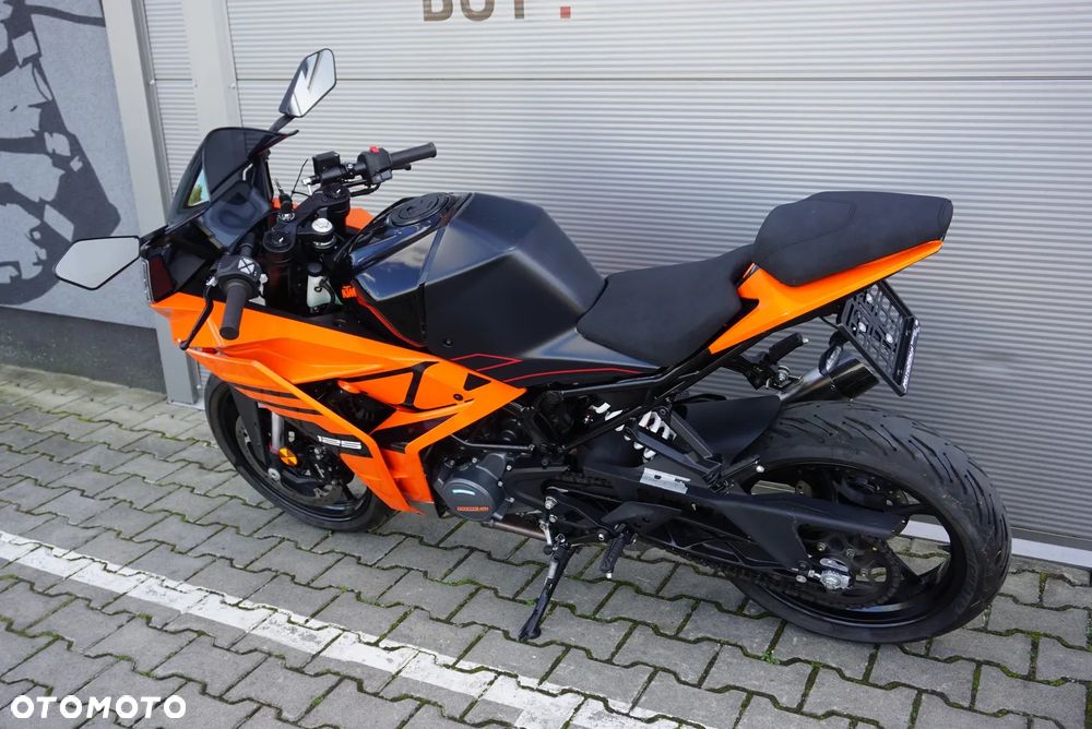 KTM RC 125 - 12
