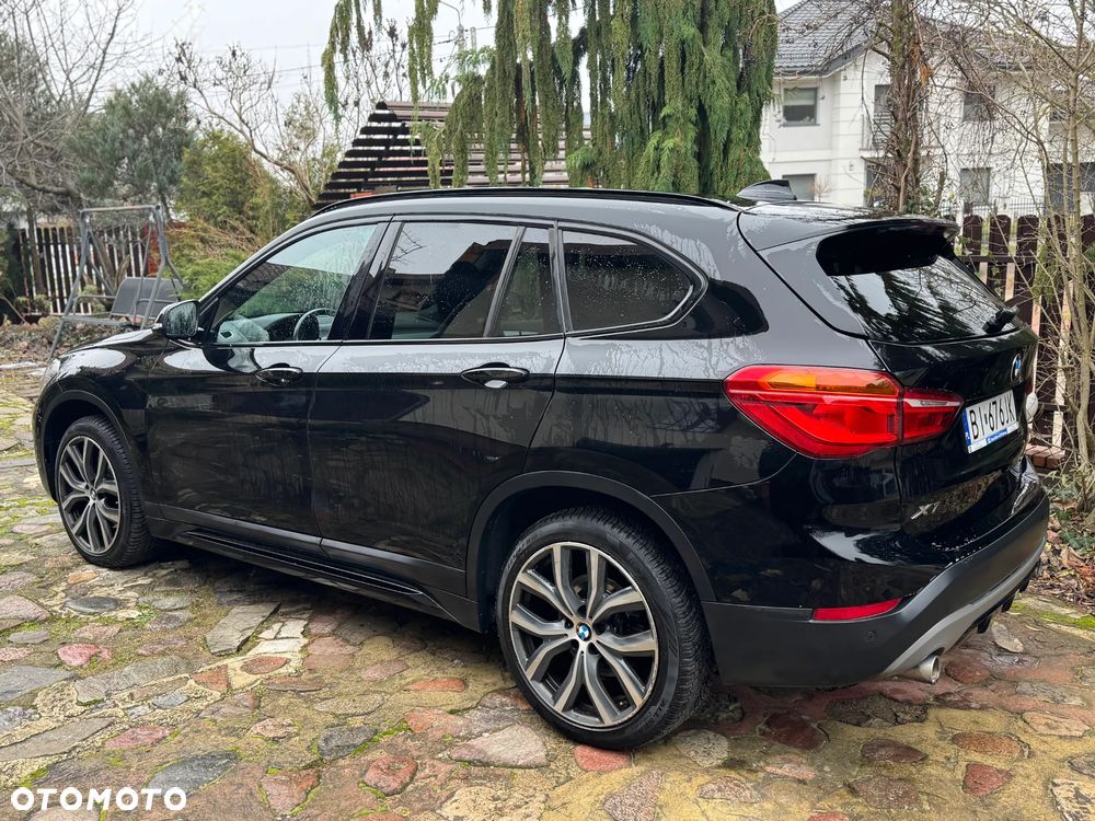 BMW X1 xDrive20d Sport Line - 2