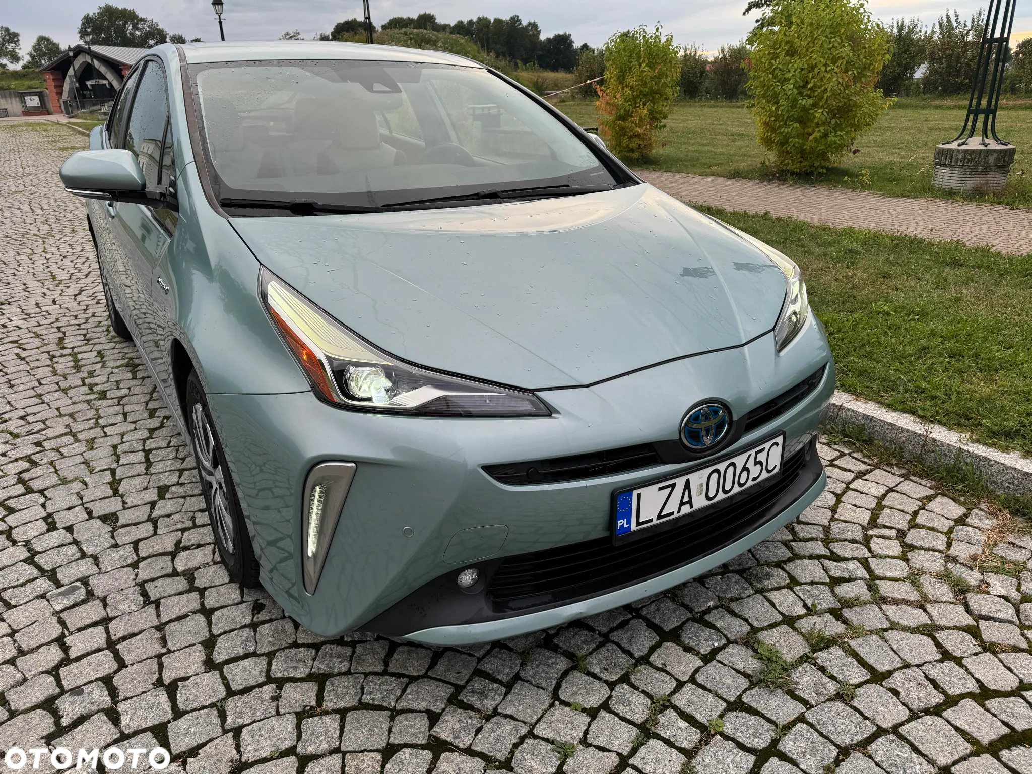 Toyota Prius 1.8 Hybrid Prestige - 4