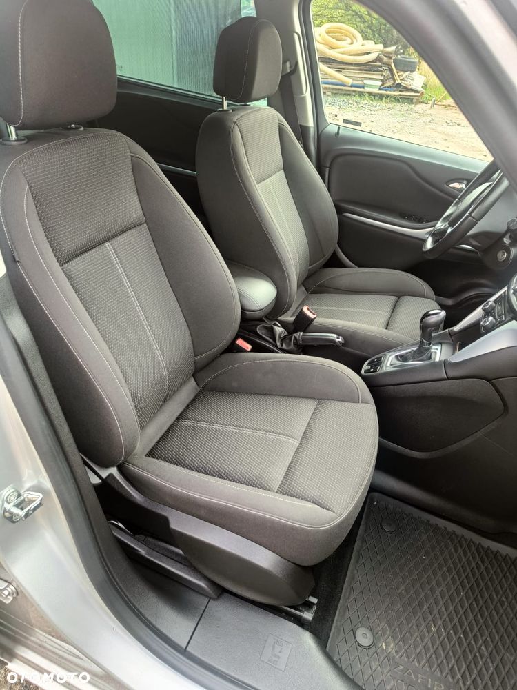 Opel Zafira - 11
