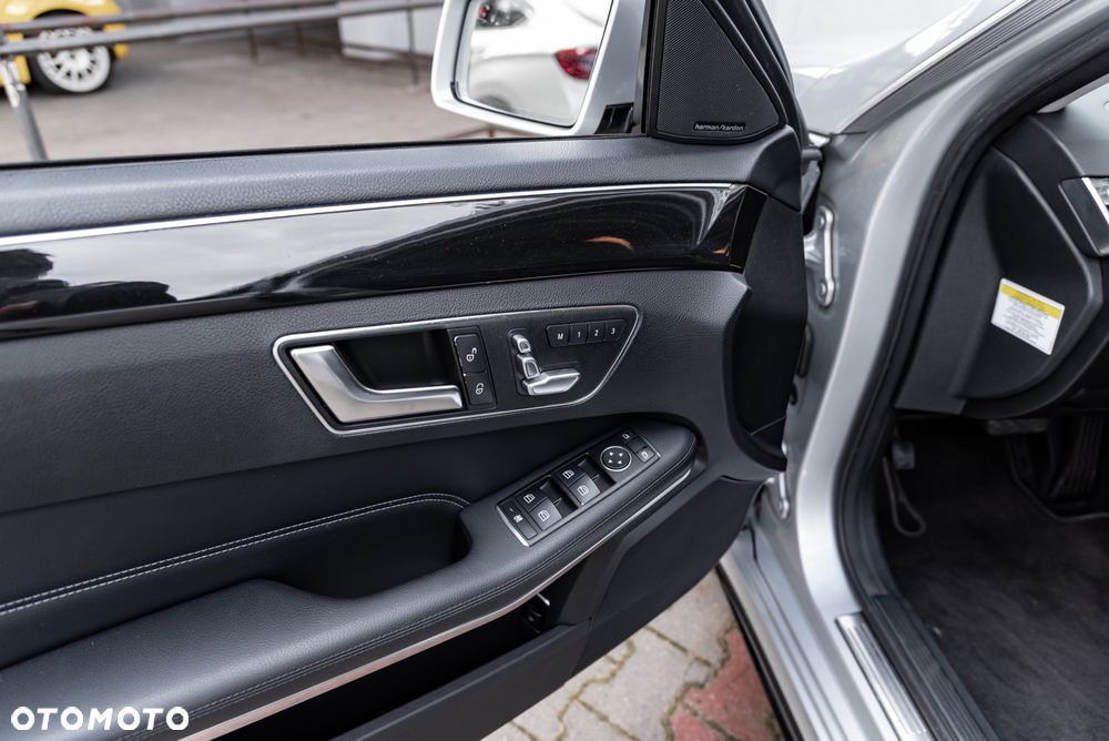 Mercedes-Benz Klasa E 350 4Matic BlueEFFICIENCY 7G-TRONIC - 24