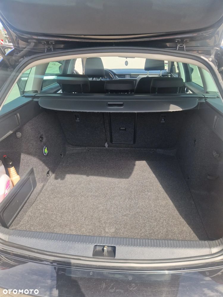 Skoda Octavia 2.0 TDI DSG Ambition - 10