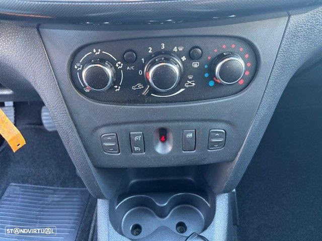 Dacia Logan MCV 0.9 TCe Stepway - 10