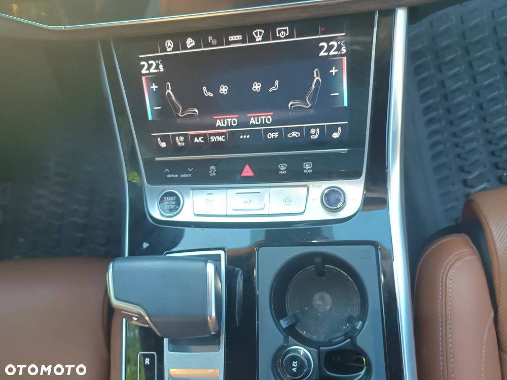 Audi Q8 55 TFSI mHEV Quattro Tiptronic - 9