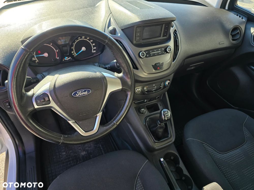 Ford Transit Courier - 17