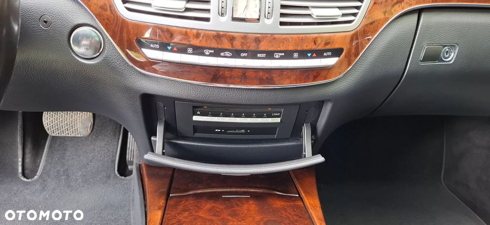 Mercedes-Benz Klasa S 500 L 4Matic 7G-TRONIC - 24