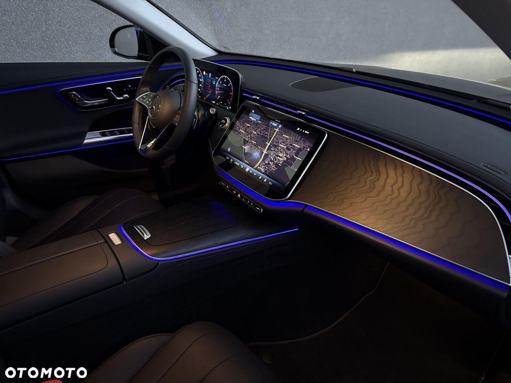 Mercedes-Benz Klasa E - 16