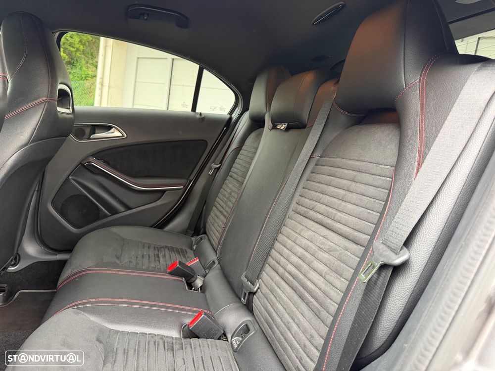 Mercedes-Benz A 180 CDI 7G-DCT AMG Line - 14
