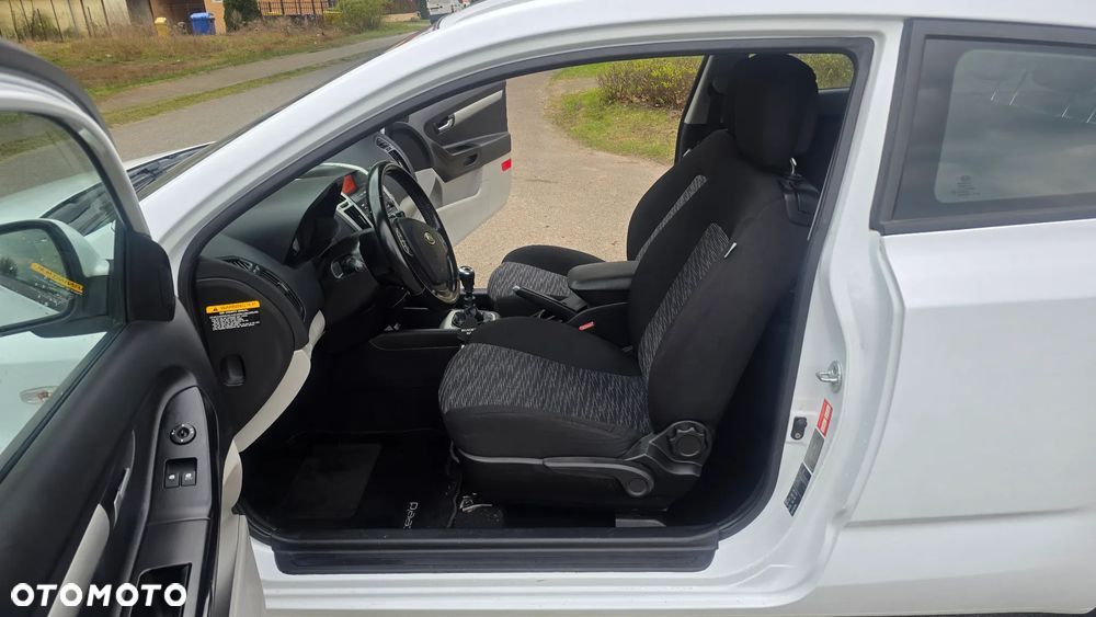 Kia Ceed 1.6 CVVT LX - 27