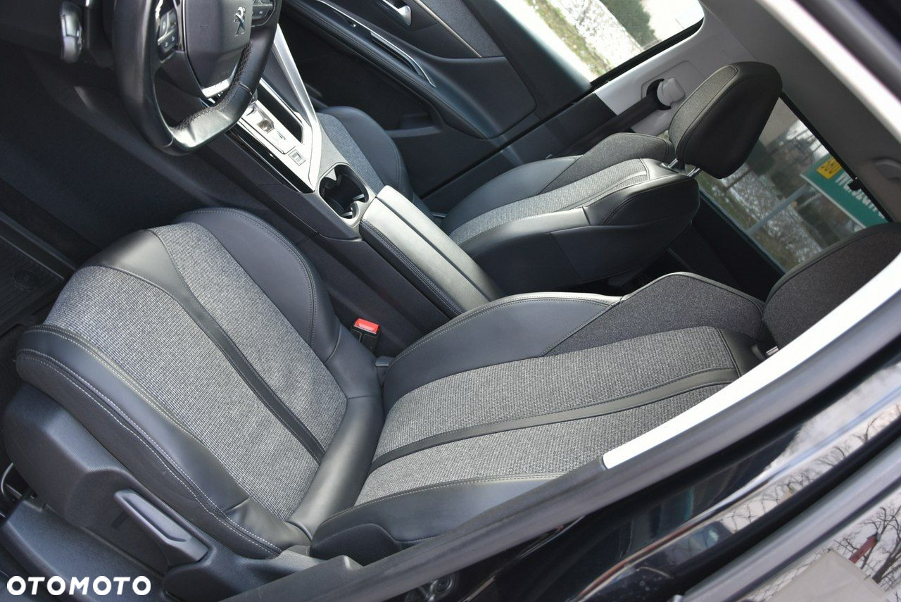 Peugeot 5008 - 30